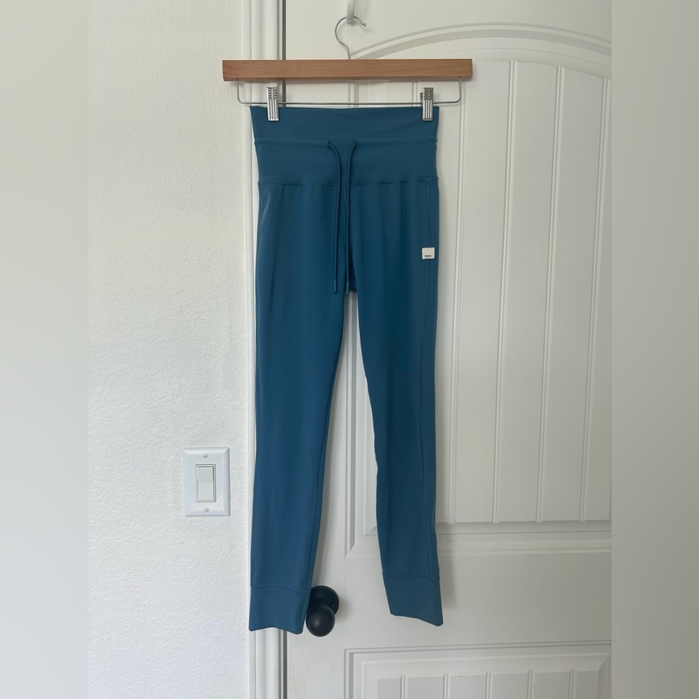 Vuori Daily Leggings blue size small